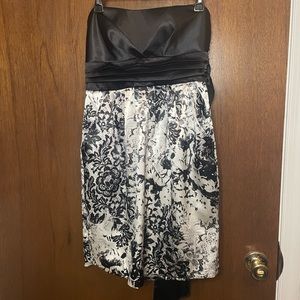 Brand: Studio Y | Size: 7/8 | Color: Black and White